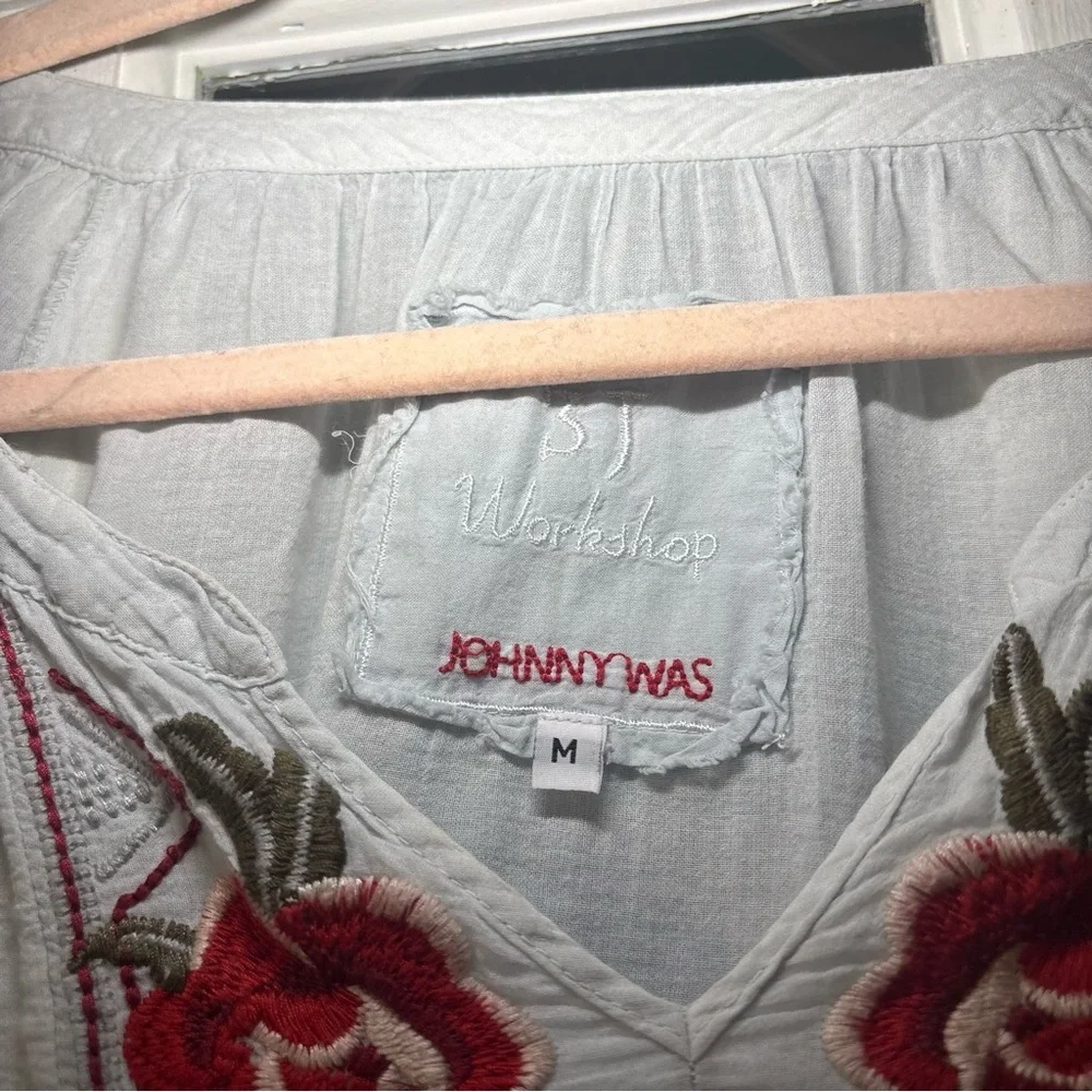 Johnny Was White Blouse with Red and Blue Embroidery - Picture 2 of 16